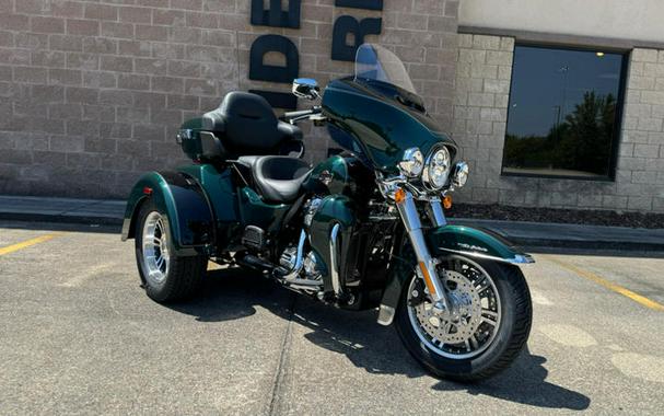 2024 Harley-Davidson® FLHTCUTG - Tri Glide® Ultra