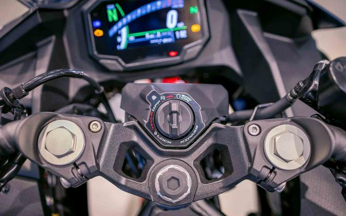 2026 Kawasaki Ninja® 500 SE ABS