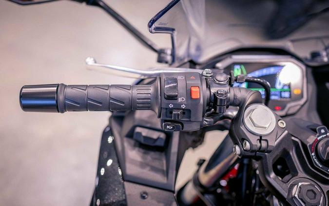 2026 Kawasaki Ninja® 500 SE ABS