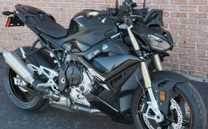 2026 BMW S 1000 R