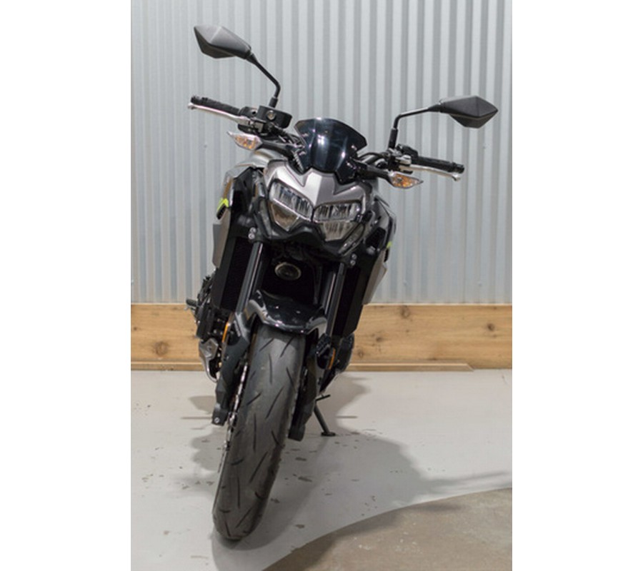 2020 Kawasaki Z900 Metallic Spark Black/Metallic Flat Spark Blac