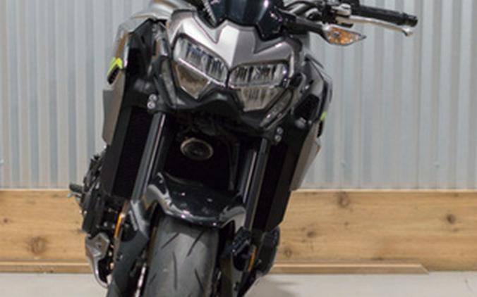 2020 Kawasaki Z900 Metallic Spark Black/Metallic Flat Spark Blac
