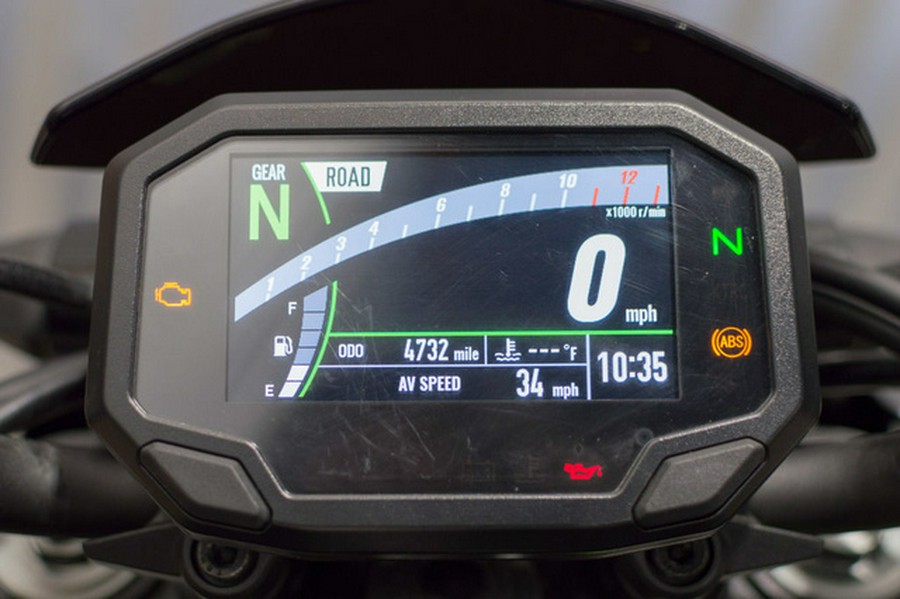 2020 Kawasaki Z900 Metallic Spark Black/Metallic Flat Spark Blac