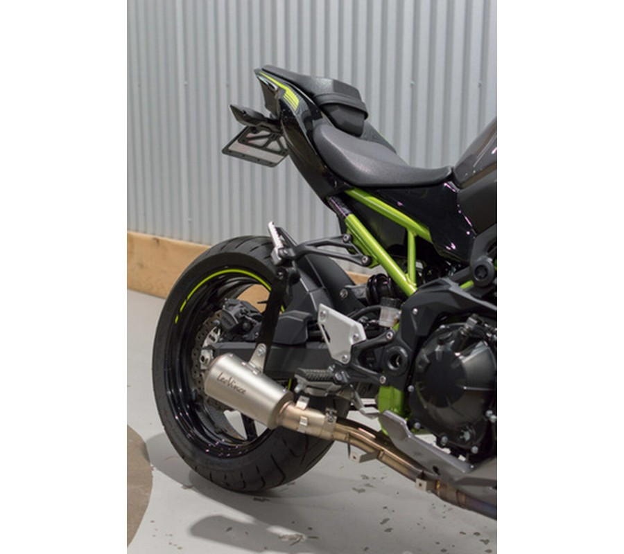 2020 Kawasaki Z900 Metallic Spark Black/Metallic Flat Spark Blac