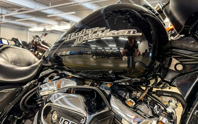 2019 Harley-Davidson FLHX - Street Glide