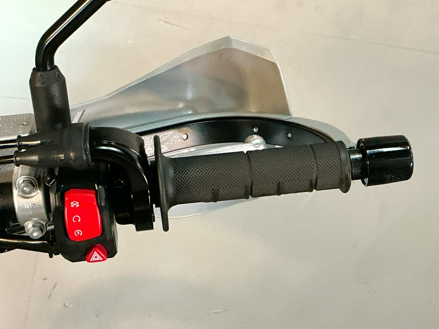 2025 Suzuki Motor of America Inc. DR-Z4S