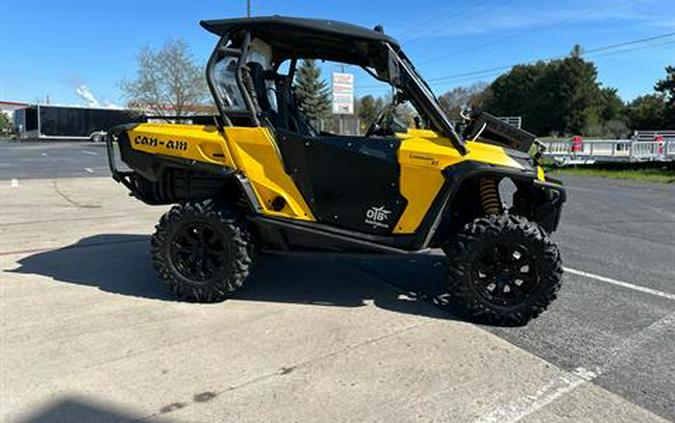 2011 Can-Am Commander™ 1000 XT