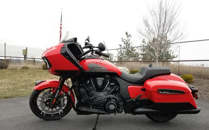 2023 Indian Motorcycle® Challenger® Dark Horse® Indy Red / Black Metallic