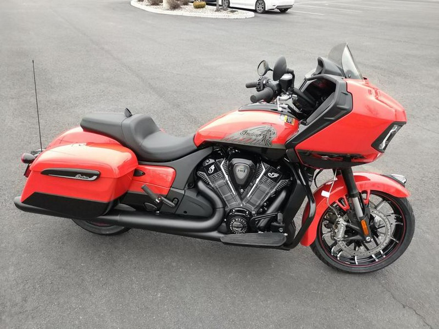 2023 Indian Motorcycle® Challenger® Dark Horse® Indy Red / Black Metallic