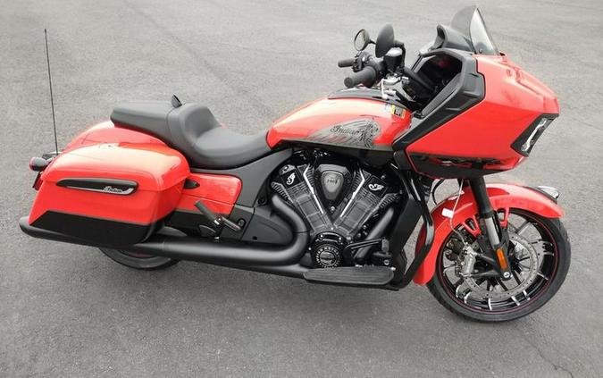 2023 Indian Motorcycle® Challenger® Dark Horse® Indy Red / Black Metallic