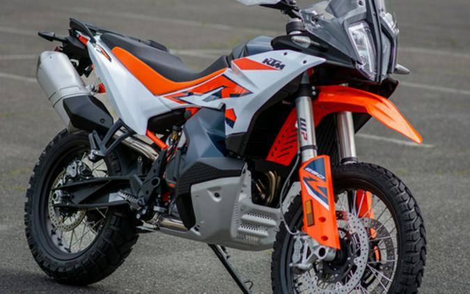 2023 KTM Adventure 890 R