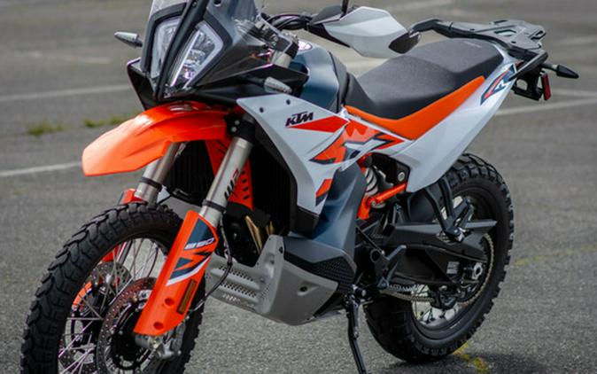 2023 KTM Adventure 890 R