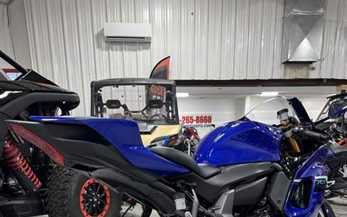 2025 Yamaha YZF-R7