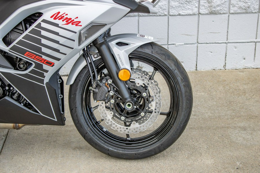 2026 Kawasaki Ninja® 650 ABS