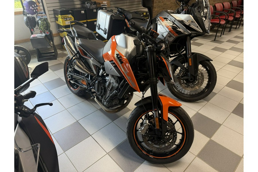 2019 KTM Duke 790