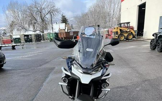 2025 CFMOTO CF800-5BUS