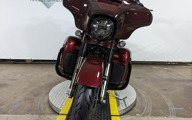 2019 Harley-Davidson CVO Street Glide Black Forest & Wineberry