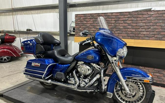 2010 Harley-Davidson® FLHTCU - Ultra Classic® Electra Glide