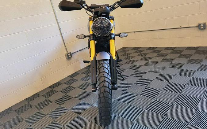 new 2024 Triumph Scrambler 400 X