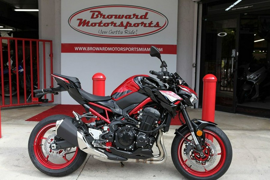 2024 Kawasaki Z900 ABS Candy Persimmon Red/Ebony