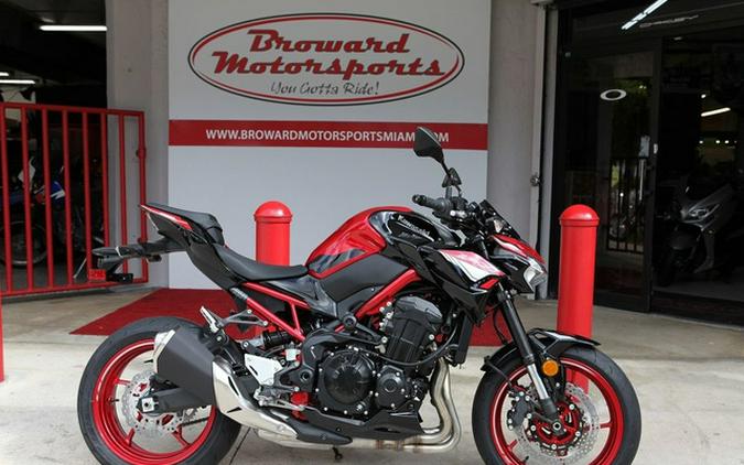 2024 Kawasaki Z900 ABS Candy Persimmon Red/Ebony