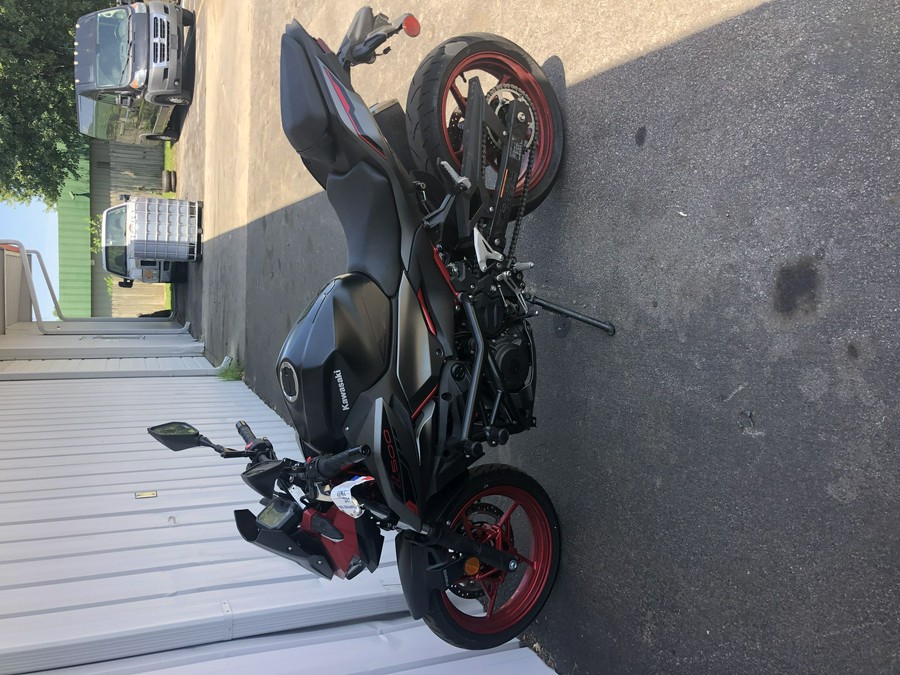 2025 Kawasaki Z500 SE ABS