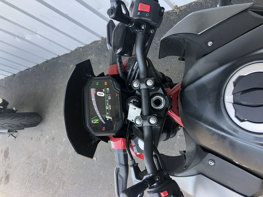 2025 Kawasaki Z500 SE ABS