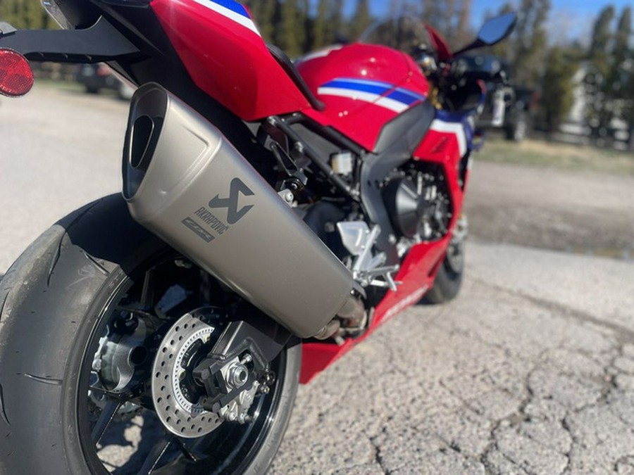 2025 Honda CBR1000RR-R Fireblade SP