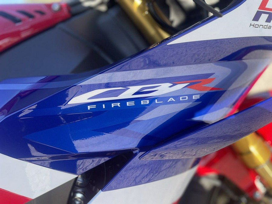 2025 Honda CBR1000RR-R Fireblade SP
