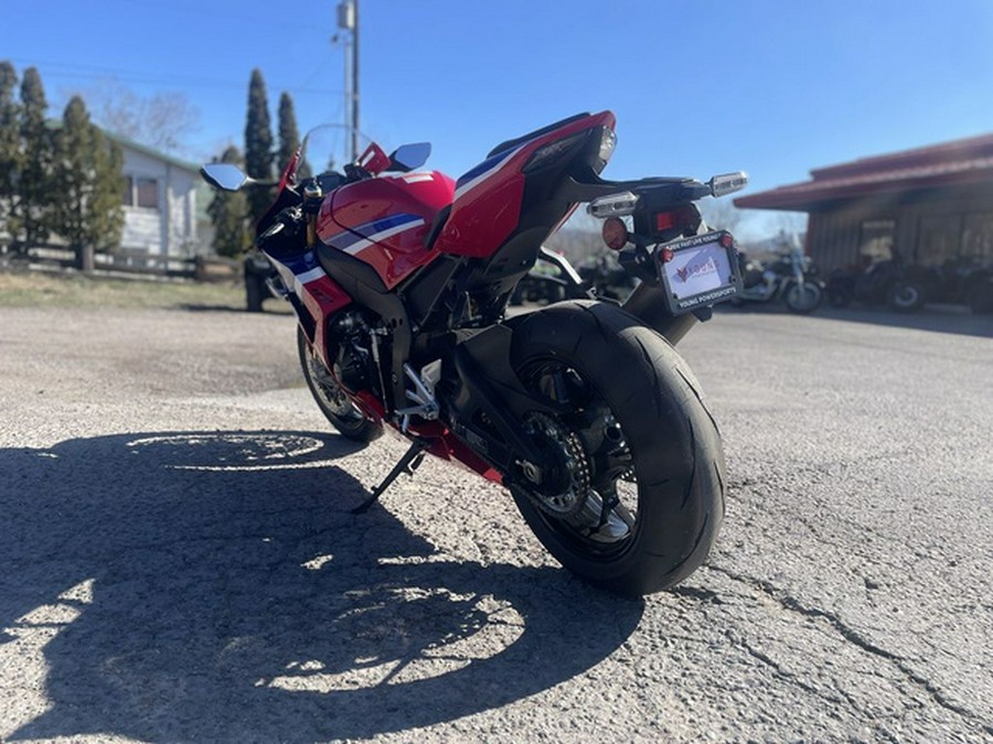 2025 Honda CBR1000RR-R Fireblade SP