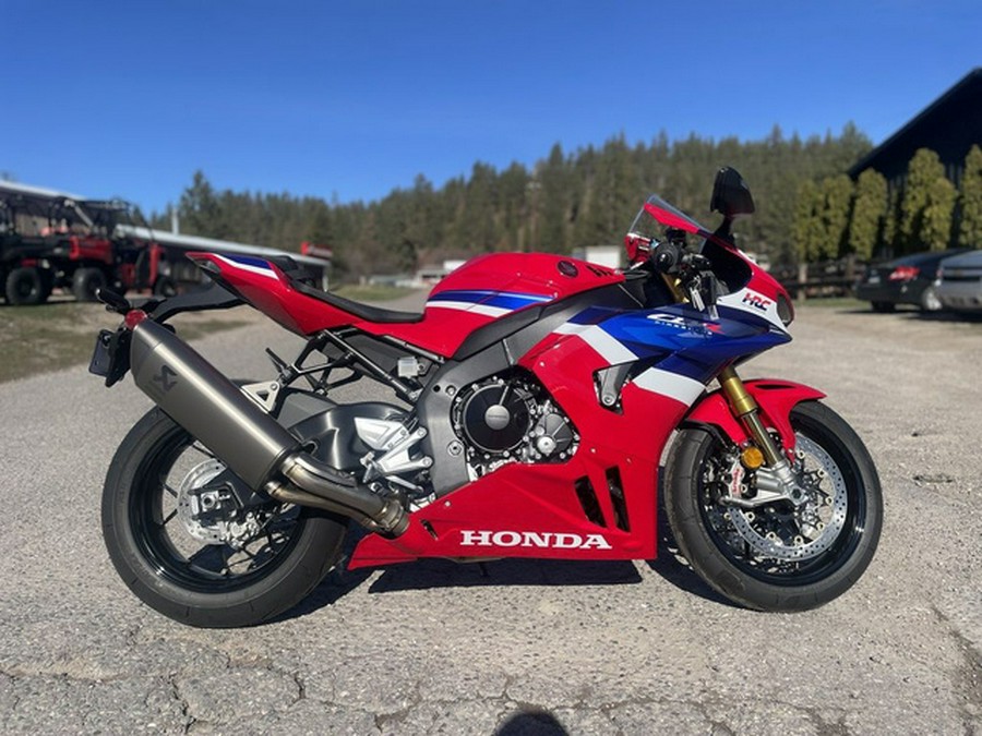 2025 Honda CBR1000RR-R Fireblade SP