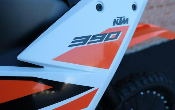 2025 KTM Adventure R 390