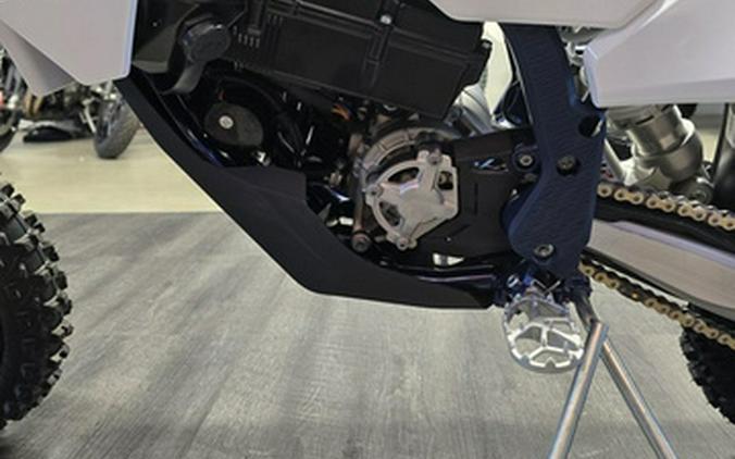 2027 Husqvarna EE 5