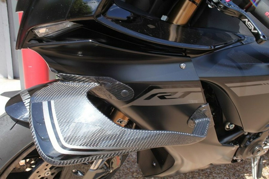 2025 Yamaha YZF R1