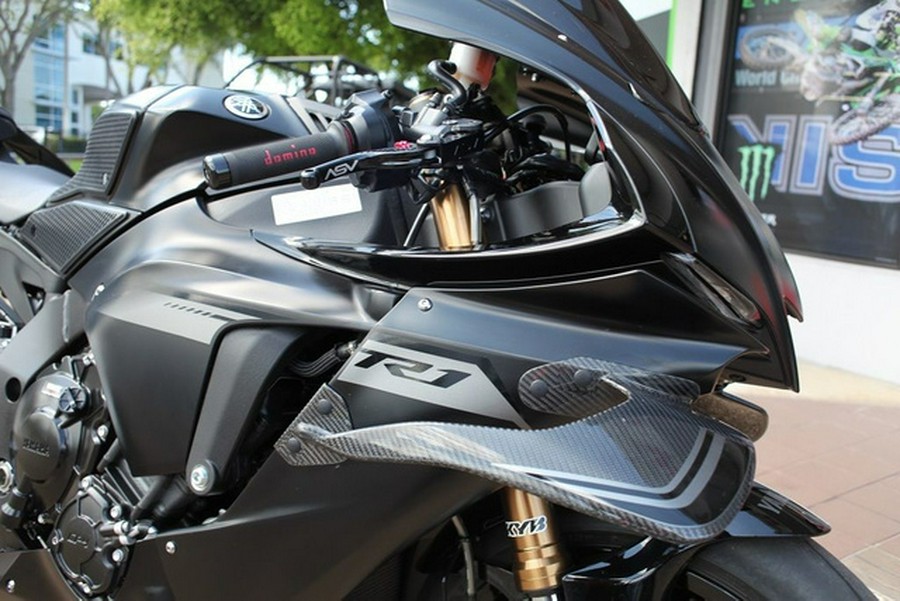 2025 Yamaha YZF R1