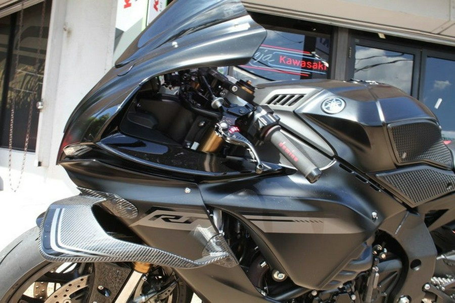 2025 Yamaha YZF R1