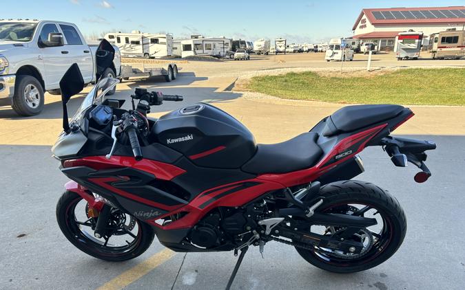 2025 Kawasaki Ninja 500 ABS