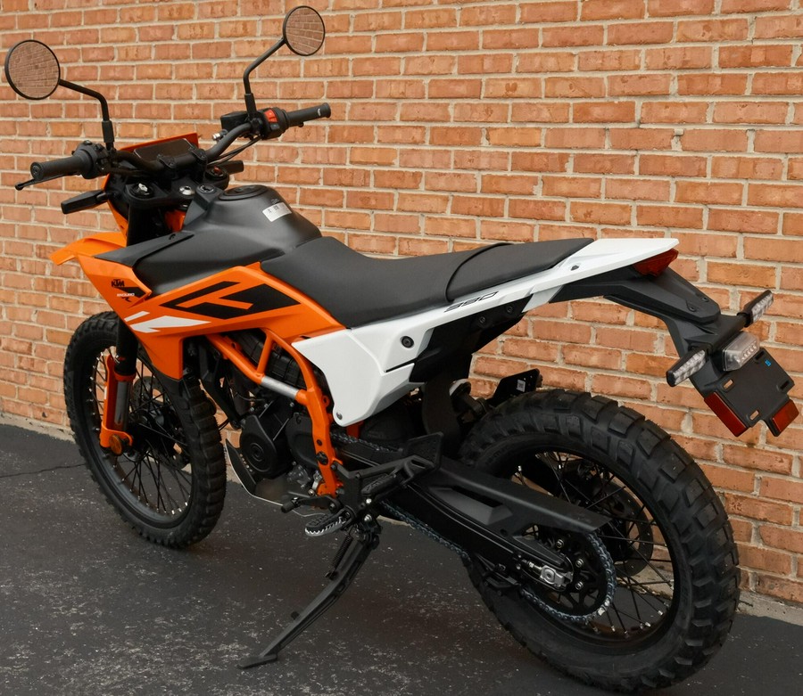 2025 KTM Enduro R 390