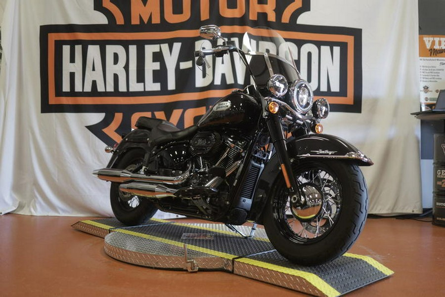 2021 Harley-Davidson® FLHCS - Heritage Classic 114