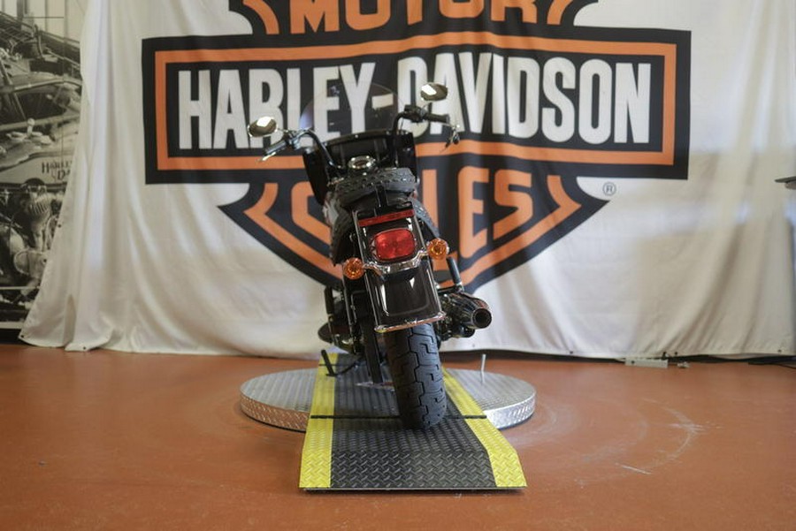 2021 Harley-Davidson® FLHCS - Heritage Classic 114