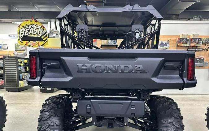 2023 Honda® Pioneer 1000-6 Deluxe Crew