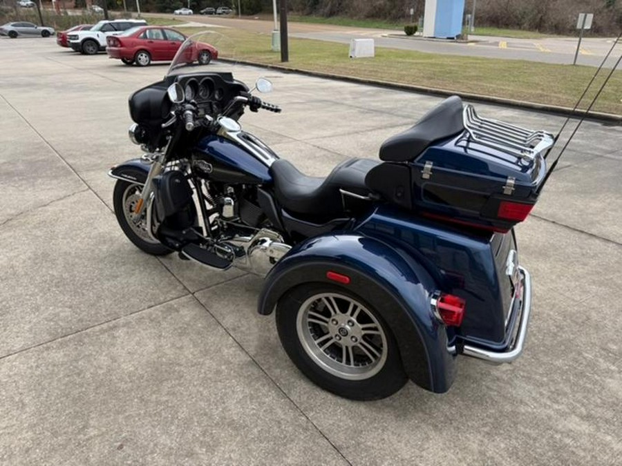 2013 Harley-Davidson® FLHTCUTG - Tri Glide® Ultra Classic®