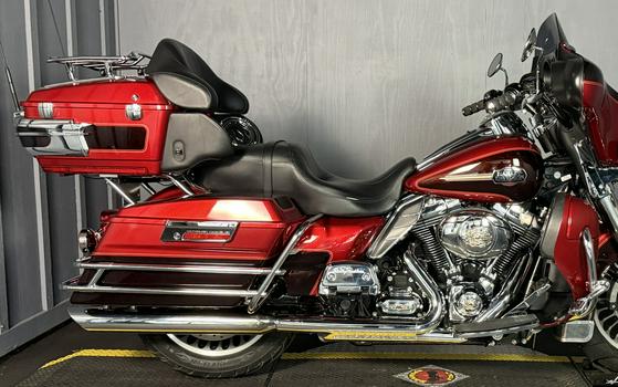 2012 FLHTCU103