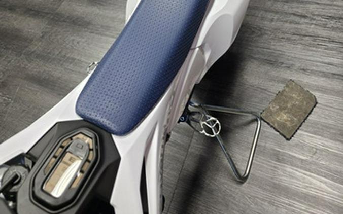 2027 Husqvarna EE 5