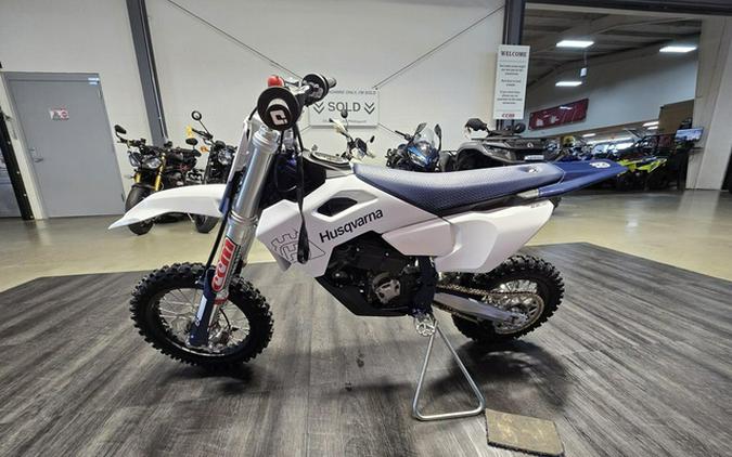 2027 Husqvarna EE 5
