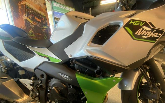 2024 Kawasaki Ninja® 7 Hybrid ABS