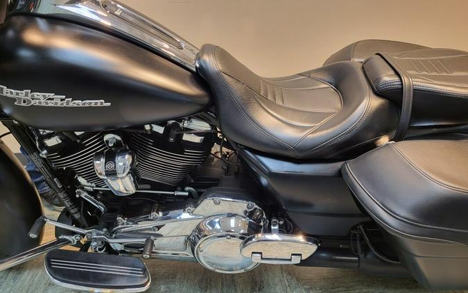 2017 Harley-Davidson Street Glide Special Black Denim FLHXS