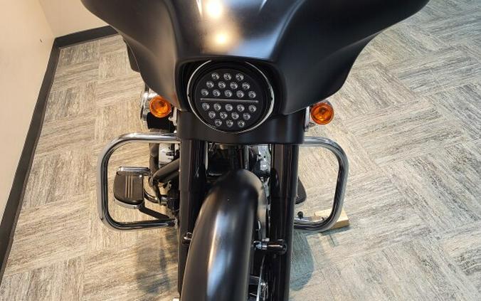 2017 Harley-Davidson Street Glide Special Black Denim FLHXS