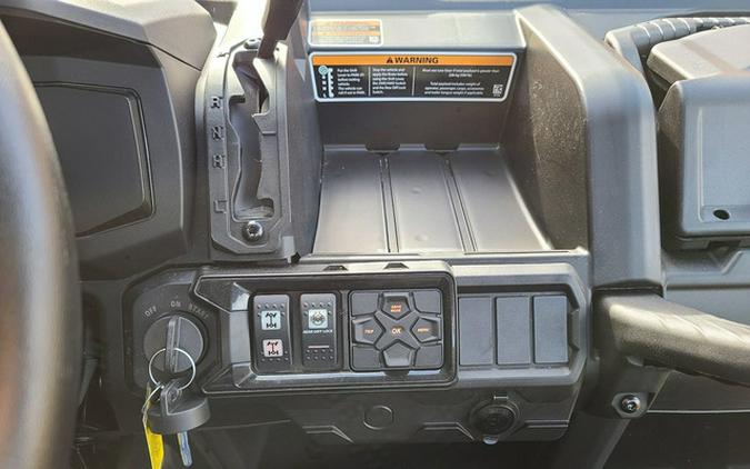 2024 Can-Am Defender XT HD10