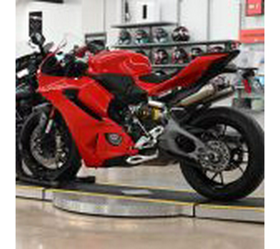 2025 Ducati Panigale V2